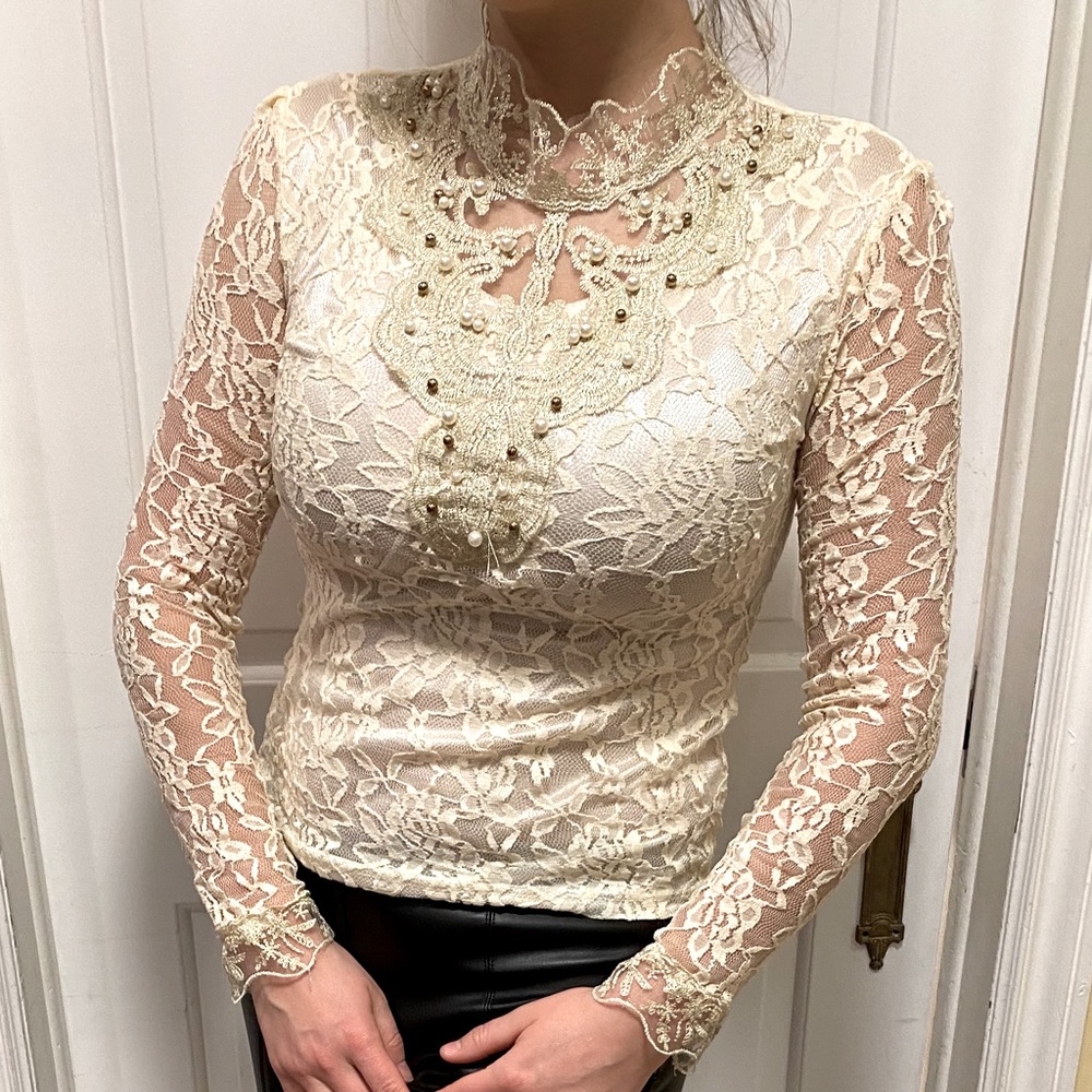 Gorgeous Lace shirt
